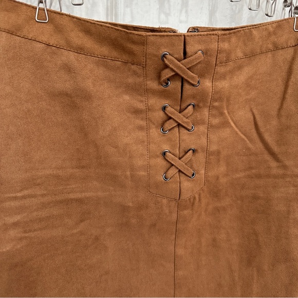 Mini Skirt - Picture 2 of 5